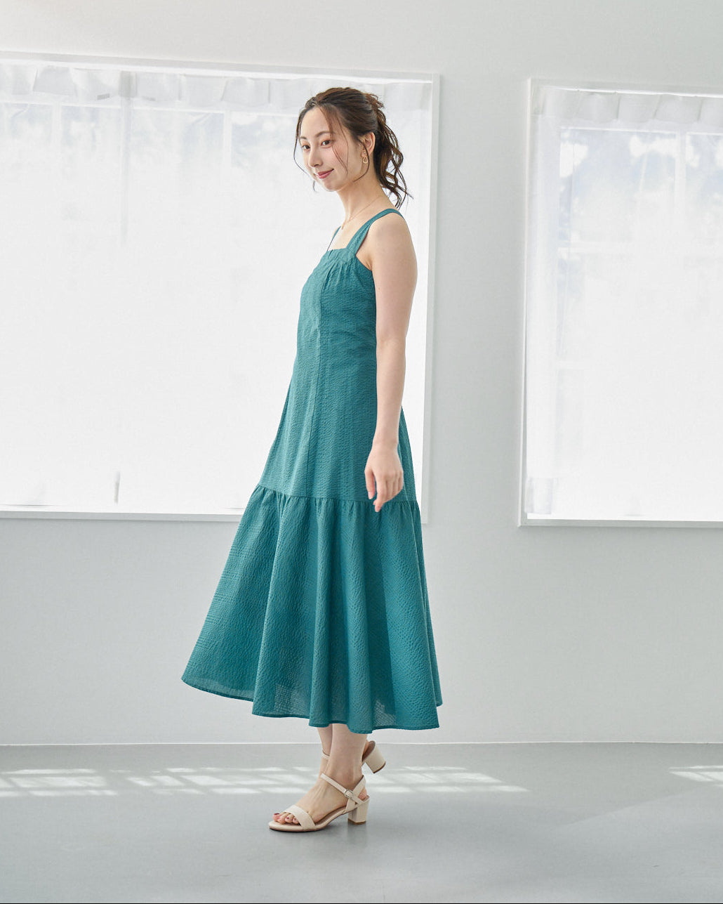 並木道の散歩DRESS