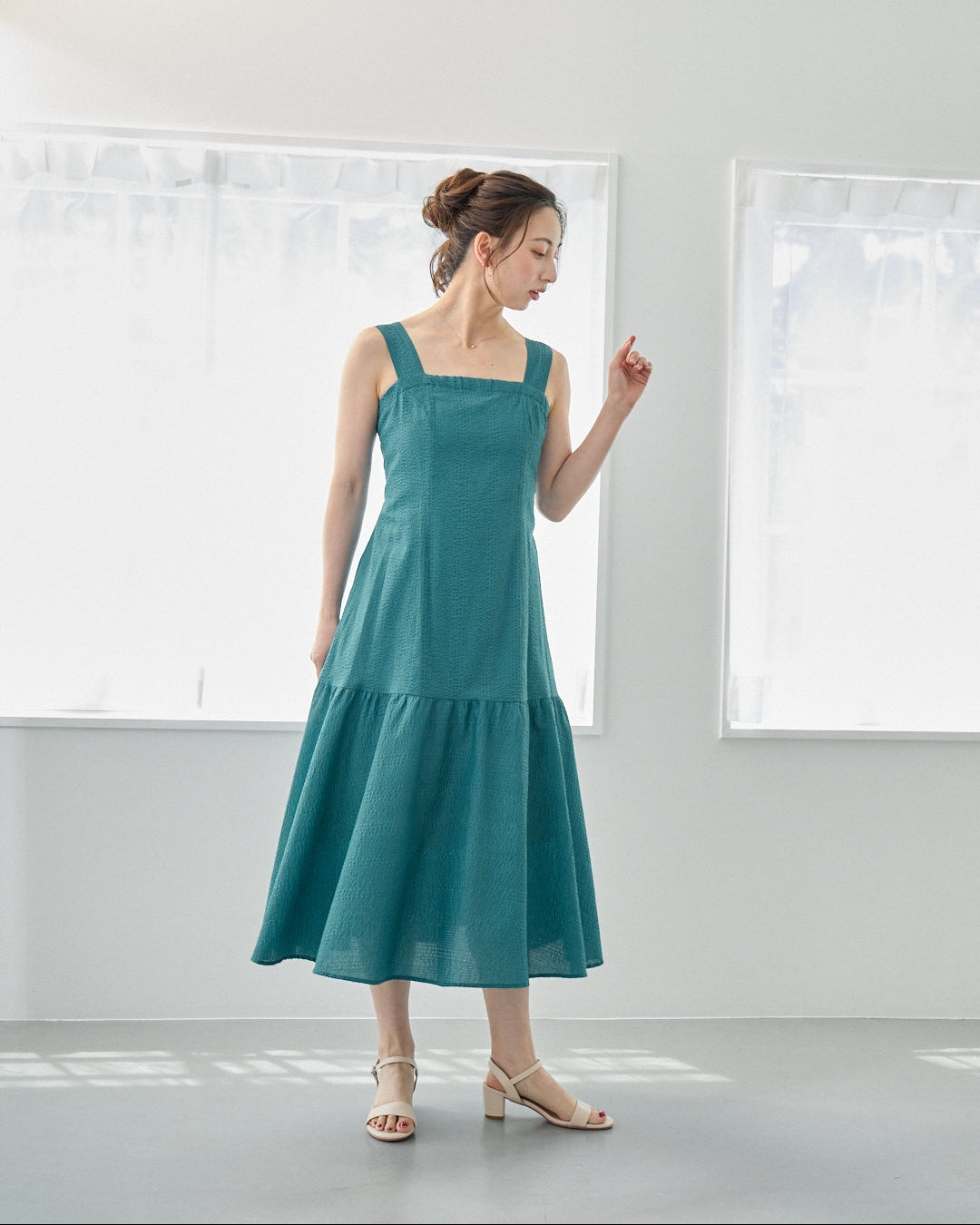並木道の散歩DRESS