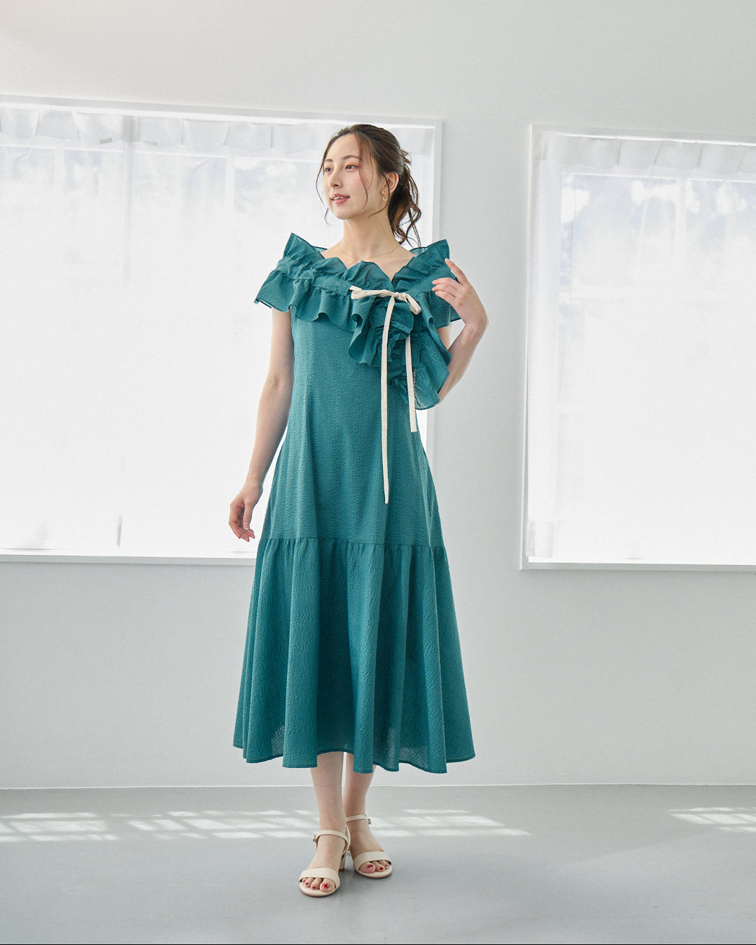 並木道の散歩DRESS