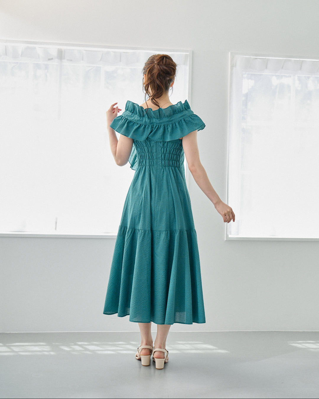 並木道の散歩DRESS
