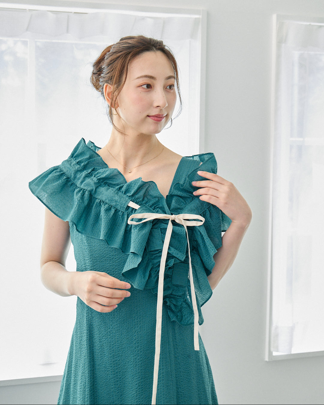 並木道の散歩DRESS