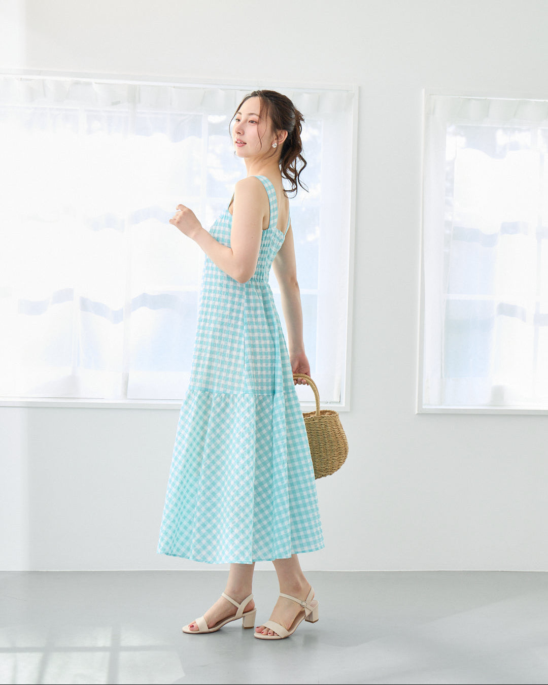 並木道の散歩DRESS