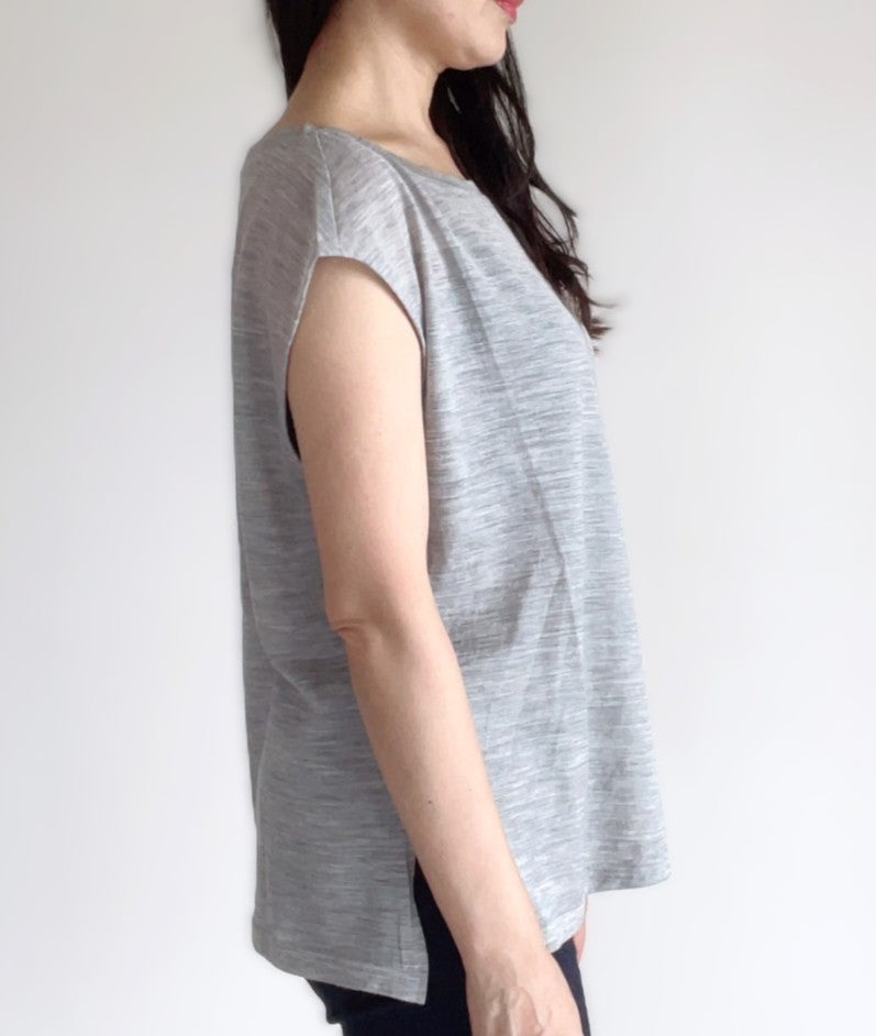 草原のTシャツ