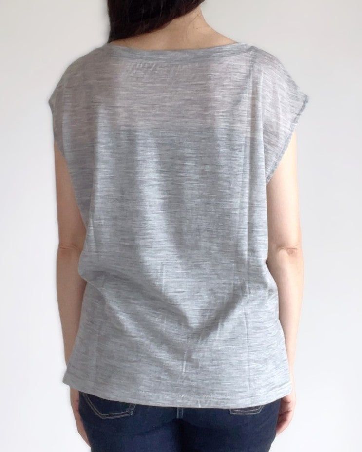 草原のTシャツ