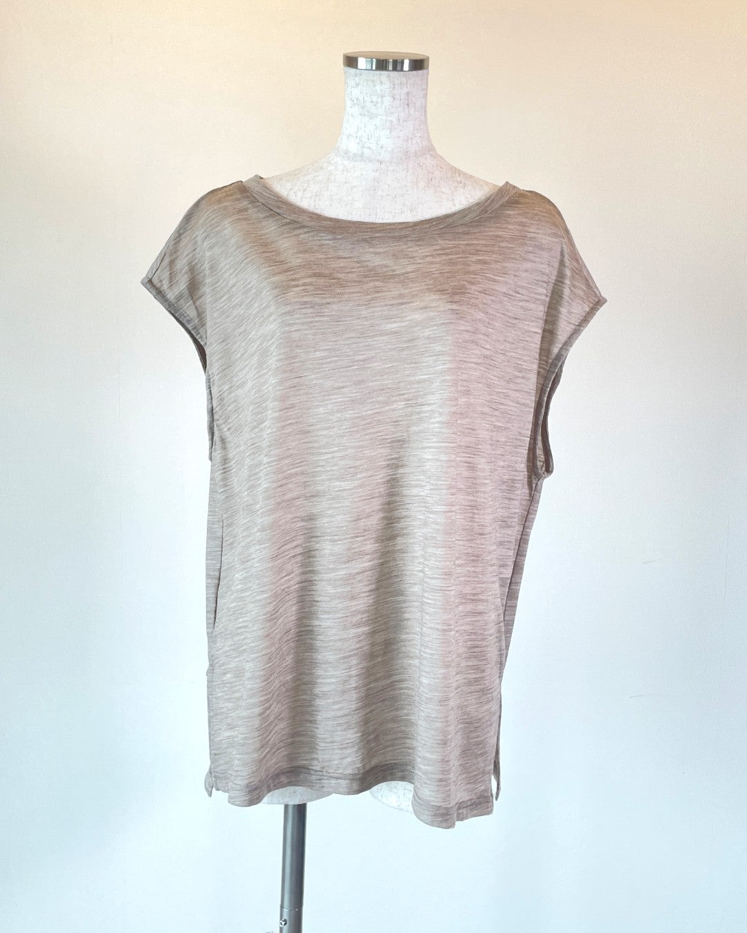 草原のTシャツ