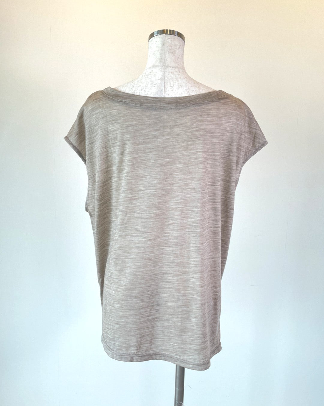 草原のTシャツ